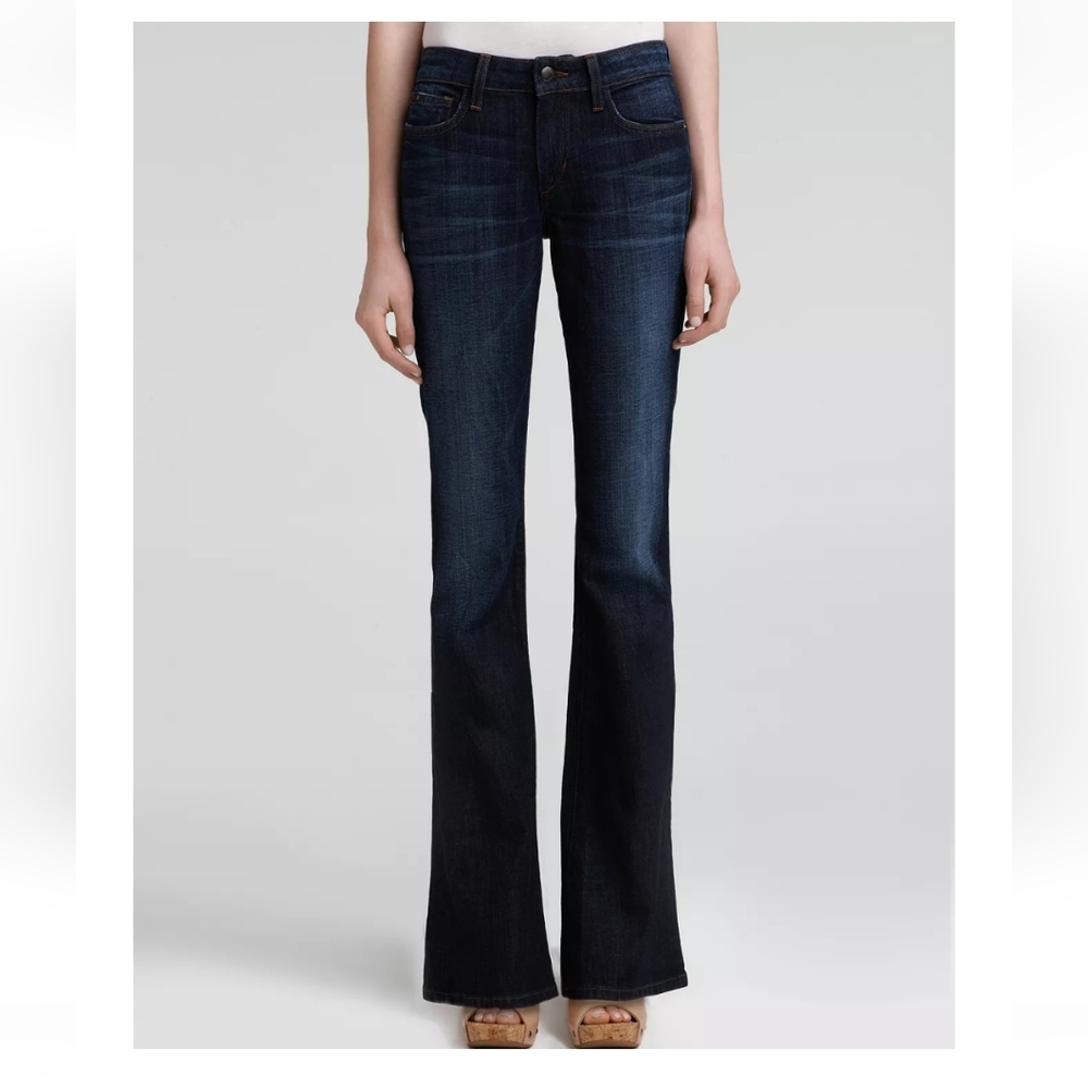 Joe's Denim The Icon Bootcut Size 31